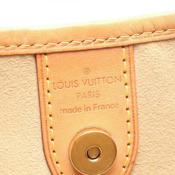 LOUIS VUITTON Brown Monogram Leather Shoulder Bag - Picture 4 of 10